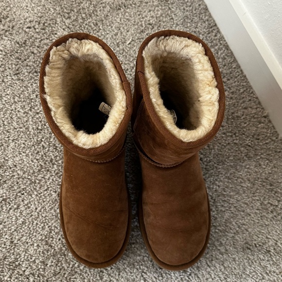 Ugg Chestnut Classic II Boots - Picture 6 of 9